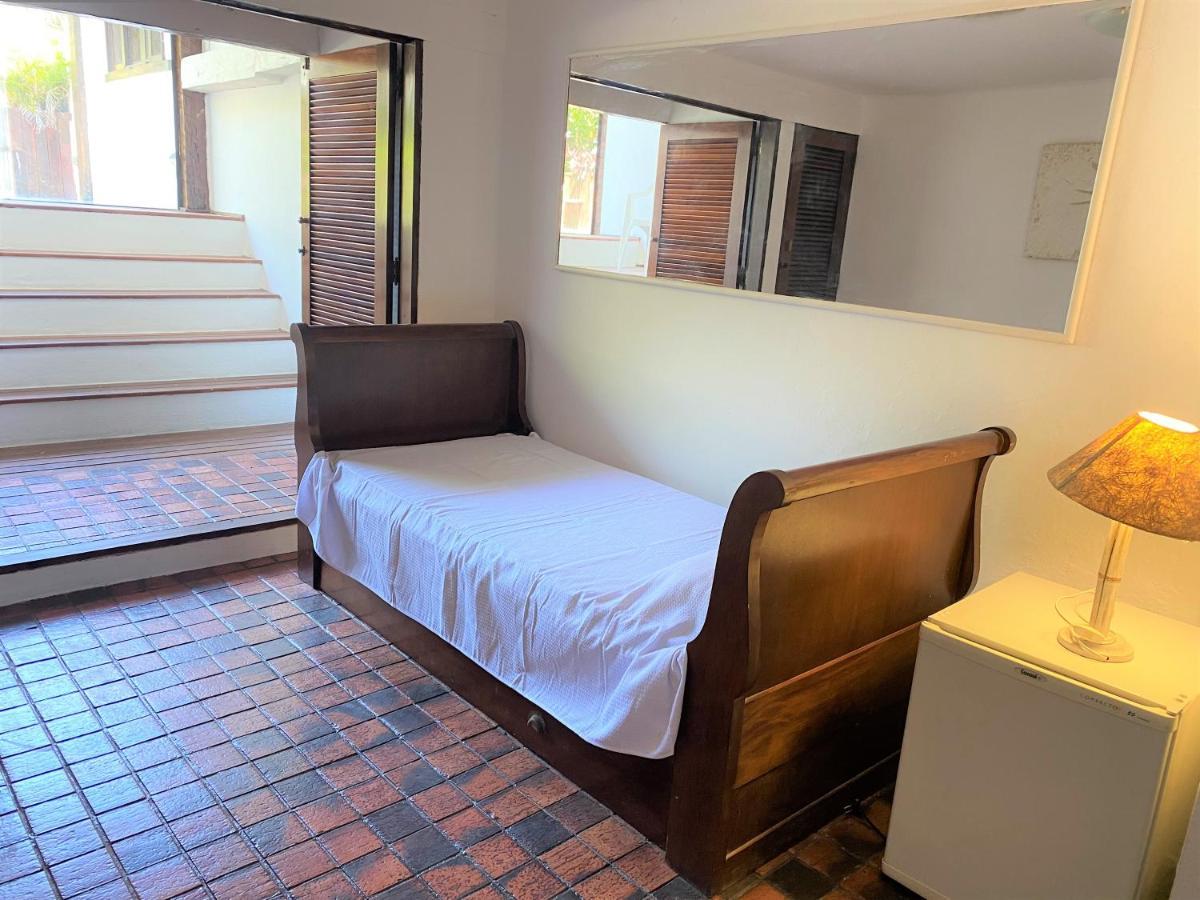 Praia Dos Ossos Guest House - Buzios Com Pe Na Areia ภายนอก รูปภาพ